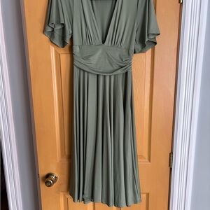 Elegant Green Women's Dress